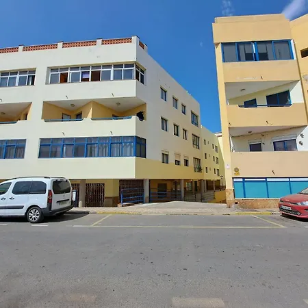 Charming 3-Bedroom Apartment In Corralejo, Lanzarote Apartament