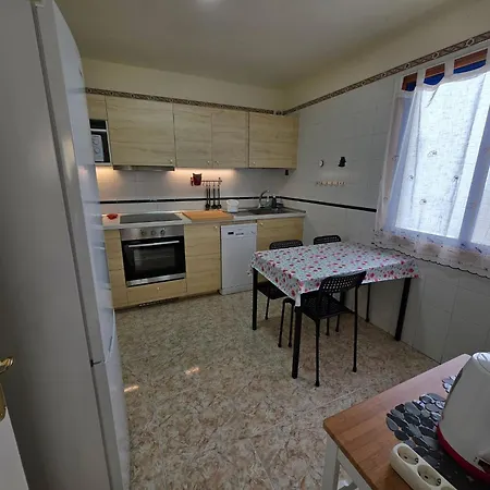 Charming 3-bedroom In Corralejo, Lanzarote Apartamento Corralejo