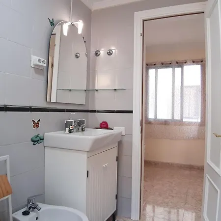 Апартаменты Charming 3-bedroom In Corralejo, Lanzarote *